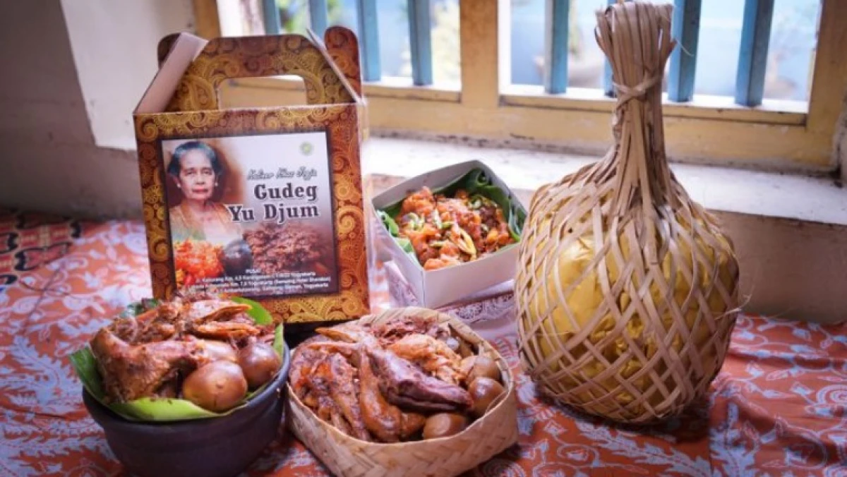 Menikmati Kuliner Khas Jogja Di Warung Tersohor Malioboro