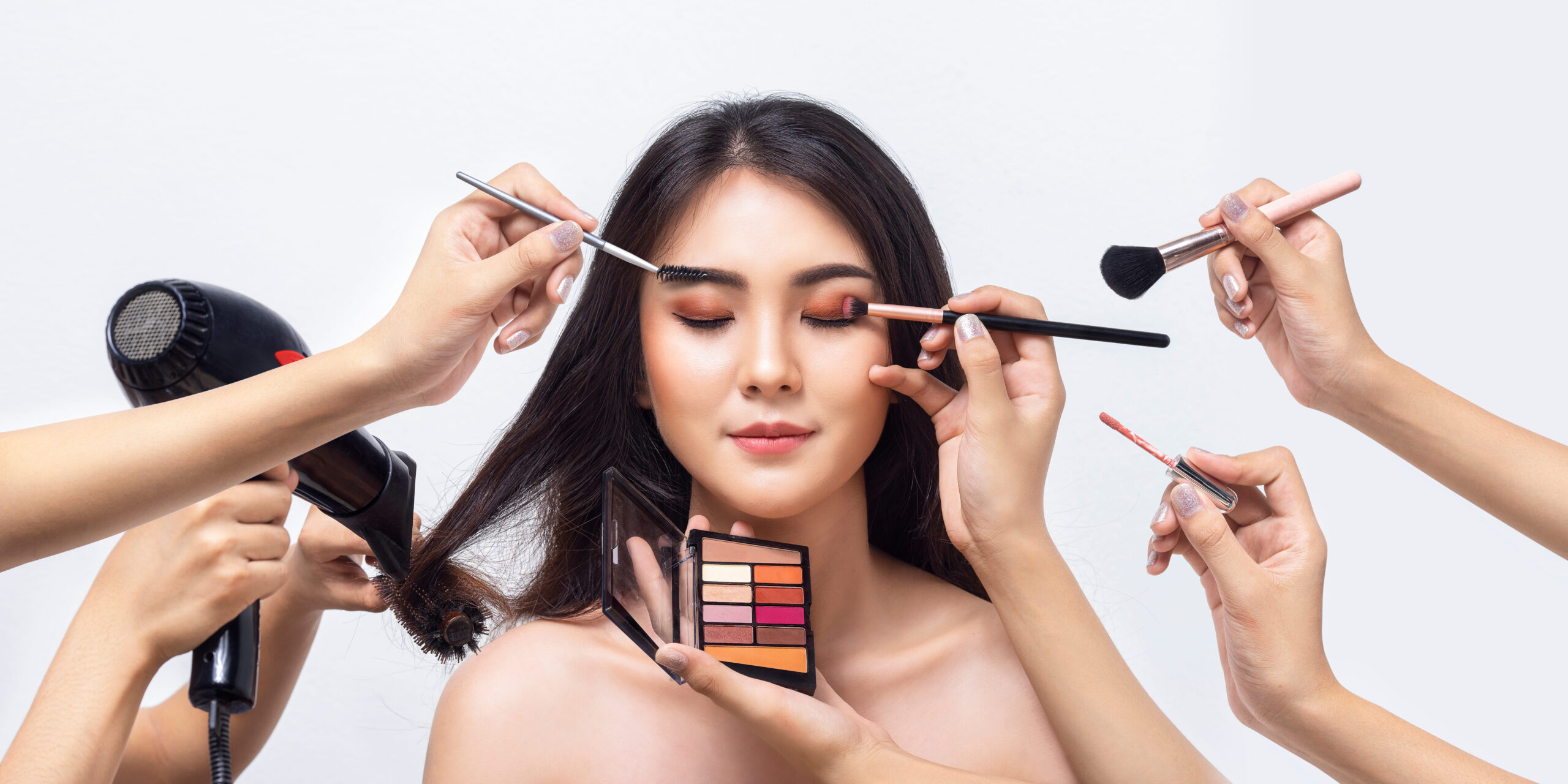 Dari Rutinitas Ke Lifestyle: Evolusi Make Up Di Era Modern