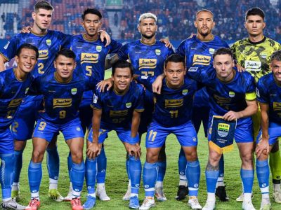 Liga 1 Indonesia: Persib Bandung Puncaki Klasemen Sementara