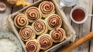Cinnamon Roll Cake