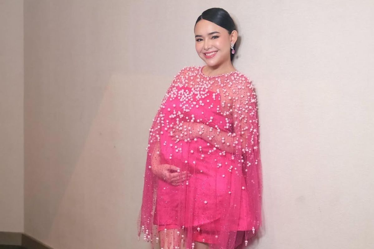 Eksplorasi 5 Gaya Pink Amanda Manopo Saat Pamer Baby Bump