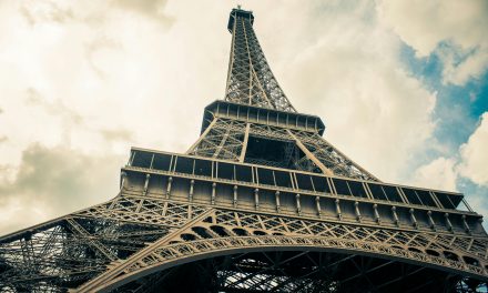 Menara Eiffel: Simbol Abadi Keajaiban Arsitektur dan Jiwa Kota