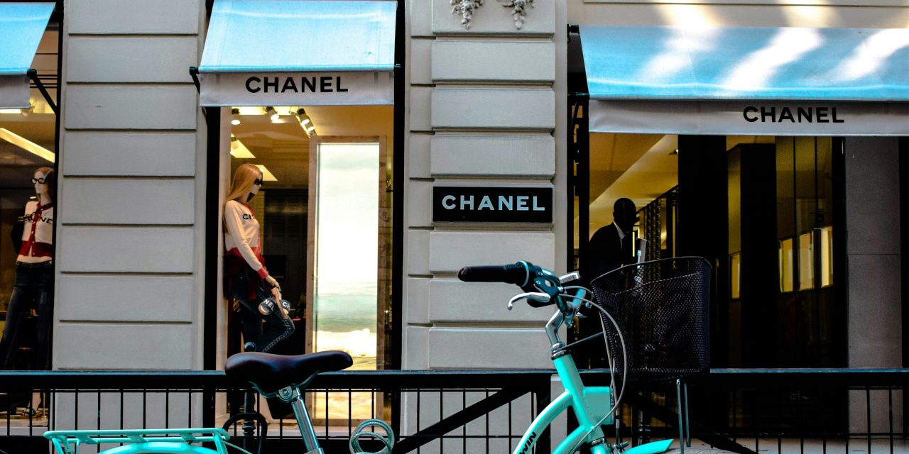 Chanel: Evolusi Keanggunan dan Revolusi Modernitas