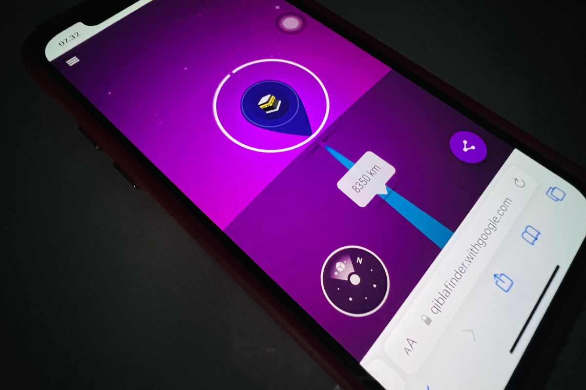 Cara Praktis Cari Arah Kiblat Pas Bepergian, Bisa Lewat HP!