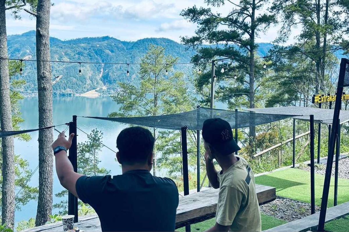 DPR Beri Nilai 50, Menpar Klaim Kinerja 2025 Tetap Juara