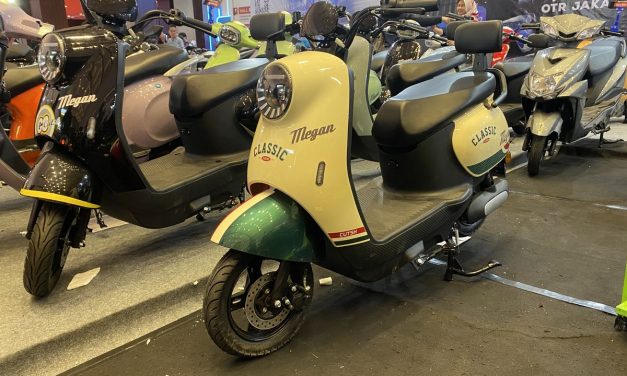 Motor Listrik 5 Jutaan Di IIMS: Irit & Murah!