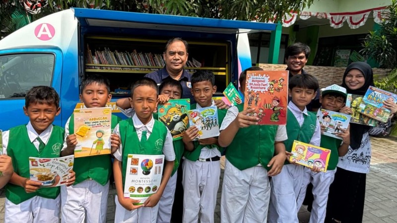Bukan Sekadar Buku, Perpustakaan Keliling Bikin Siswa Ketagihan