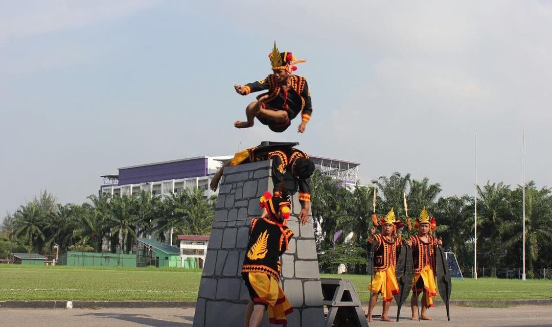 Gak Nyangka! Ternyata Ada Tradisi Unik Ini Di Pedalaman Nias