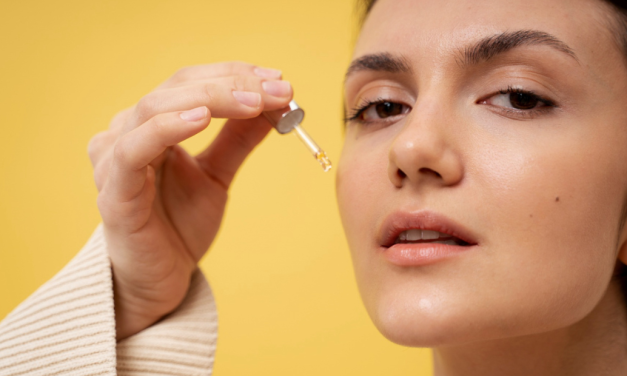 Mau Wajah Glowing? Cek Serum Niacinamide Terbaru Ini!